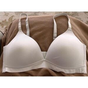 CATHERINE MALADRINO Nude Adjustable Straps Wire-Free Bra 40D